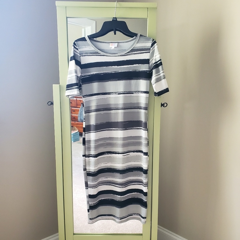 Lularoe Julia - striped